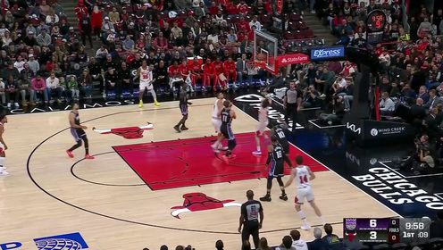 公牛力克国王迎4连胜 布泽利斯27分 吉迪20+8+12 拉文30分